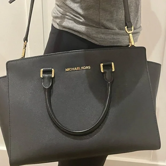 Michael Kors Large Black Leather Crossbody Tote - Picture 5 of 5